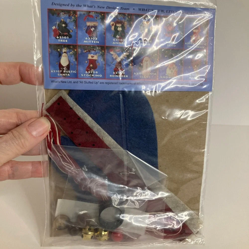 Whats New Ltd All Stuffed Up Felt Ornament Kit‎ Mitten 63102 Craft Holiday DIY